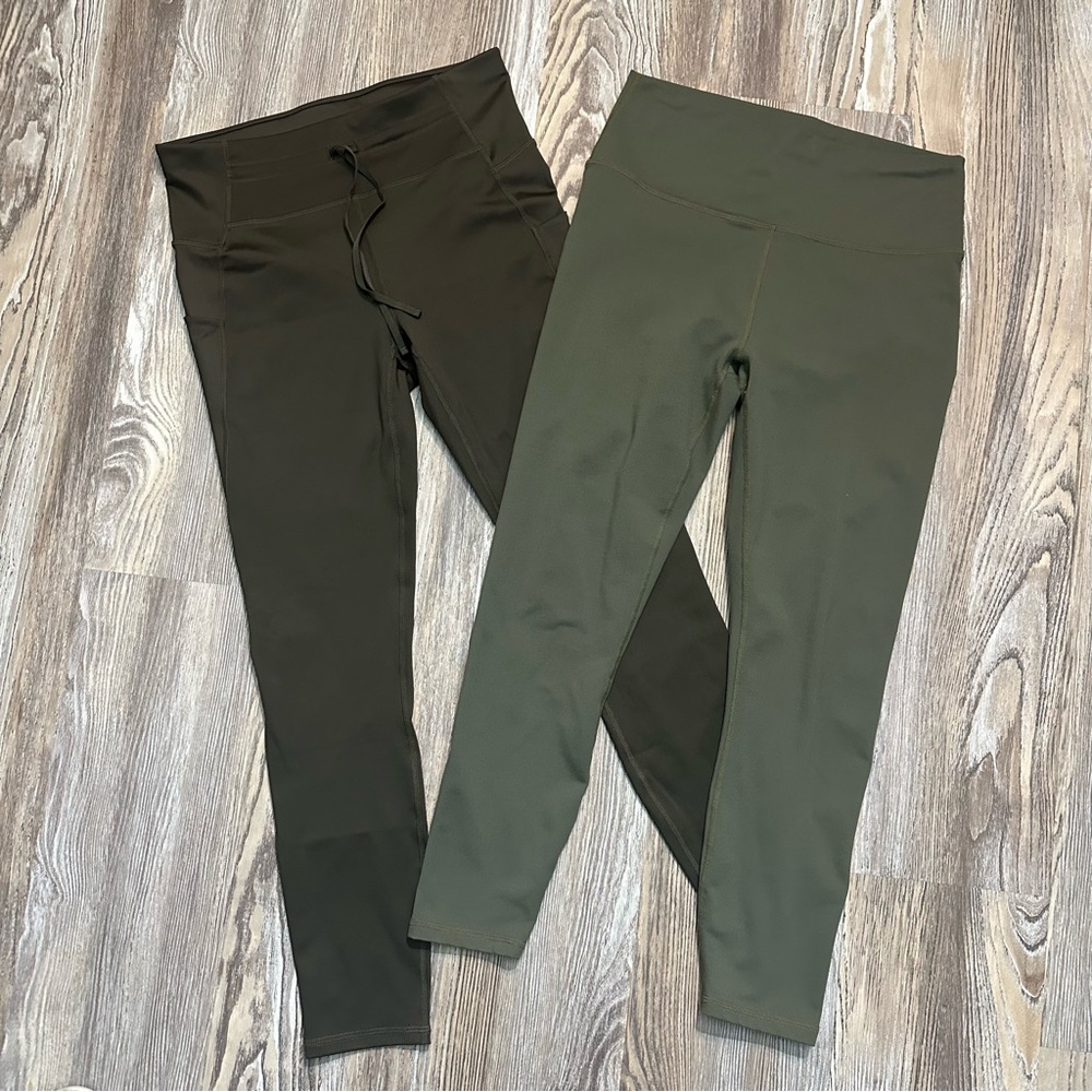 Women’s Fabletics Bundle Dark Olivr and Army Green Leggings, size Medium